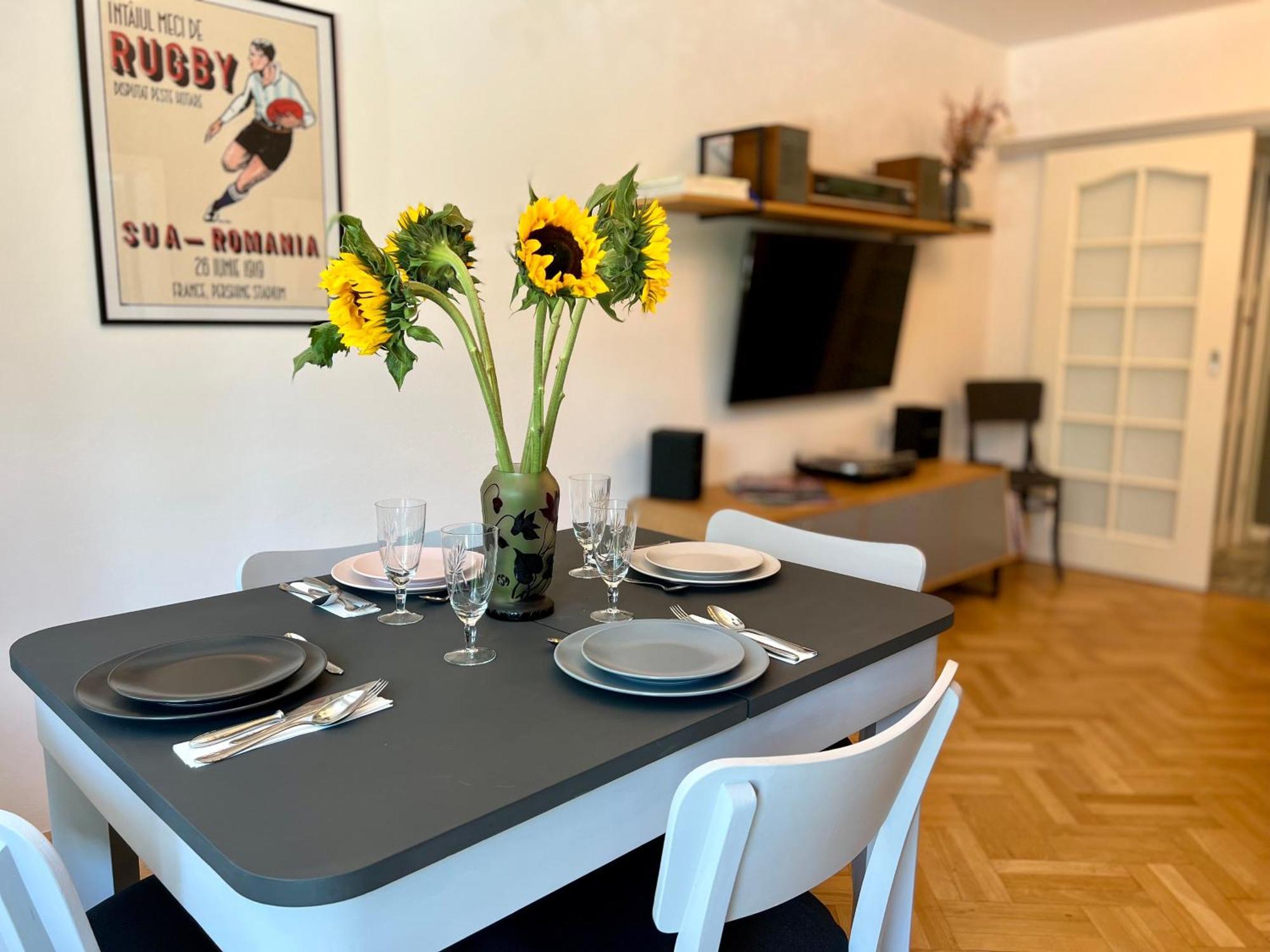 Castanilor 6 - Hip Industrial Apartment Close To City Centre Brașov Exterior foto